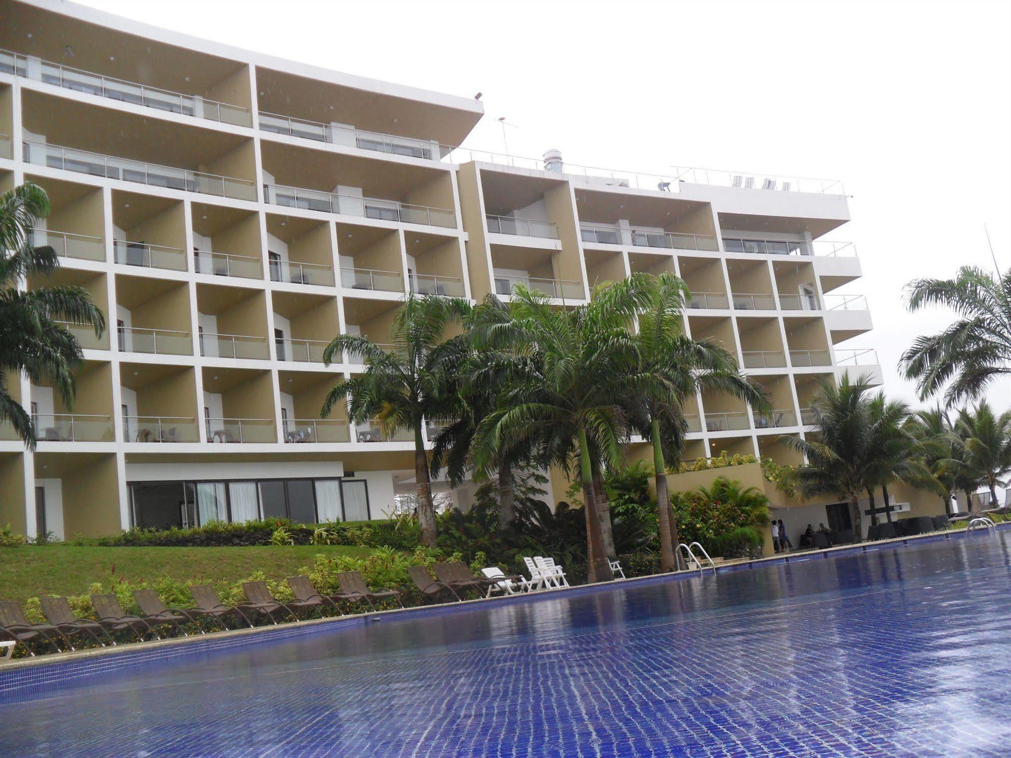 Hotel Makana Resort Тонсупа Екстериор снимка