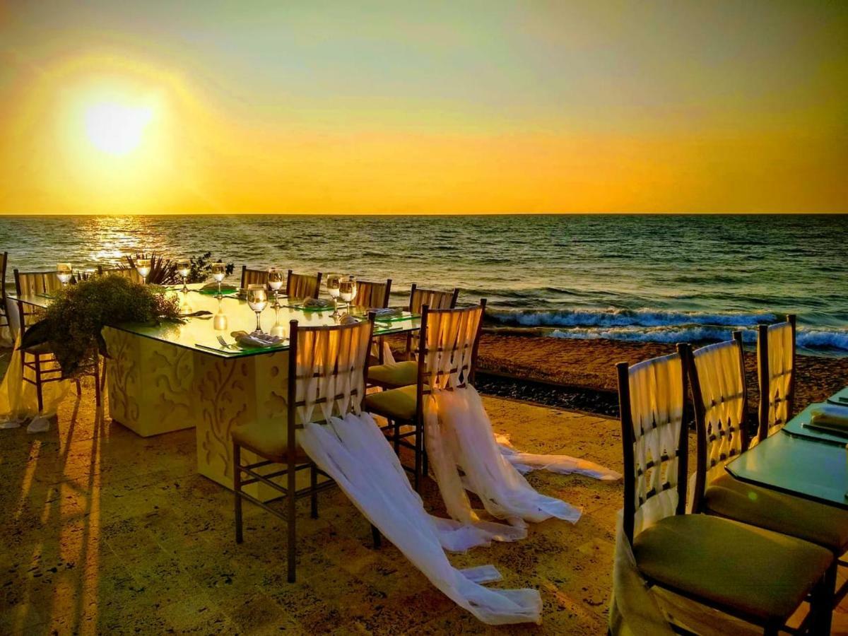 Hotel Makana Resort Тонсупа Екстериор снимка