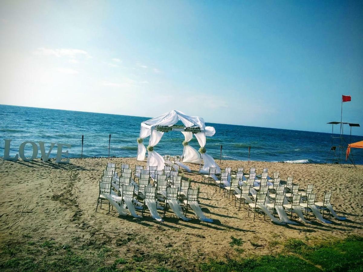 Hotel Makana Resort Тонсупа Екстериор снимка